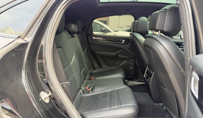 2020 Porsche Cayenne S Coupe full