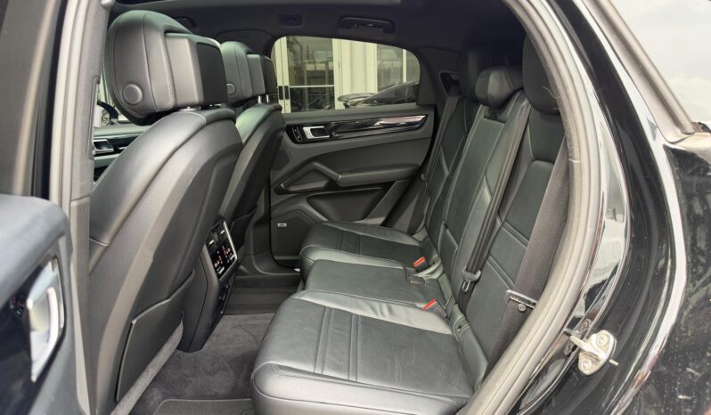 2020 Porsche Cayenne S Coupe full