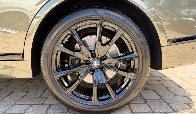 2025 BMW X7 xDrive40i full