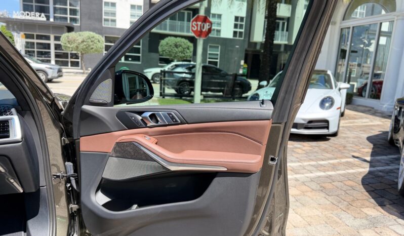 2025 BMW X7 xDrive40i full