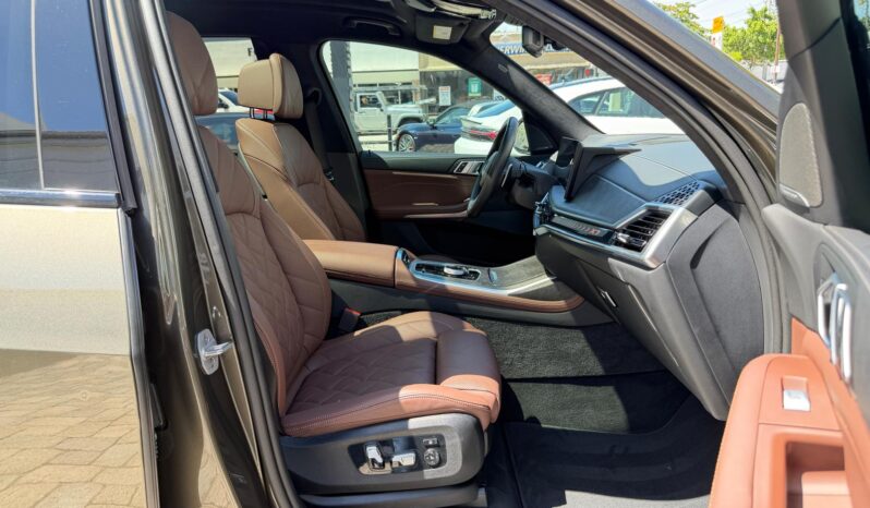 2025 BMW X7 xDrive40i full