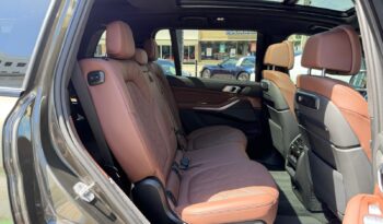 2025 BMW X7 xDrive40i full