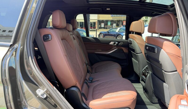 2025 BMW X7 xDrive40i full