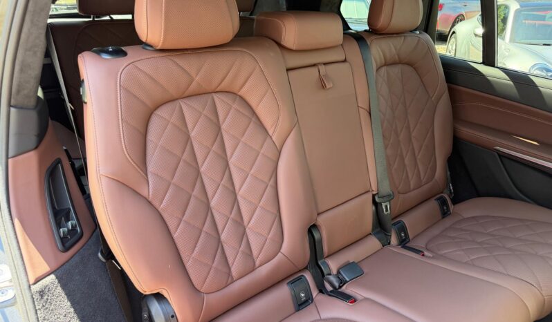 2025 BMW X7 xDrive40i full
