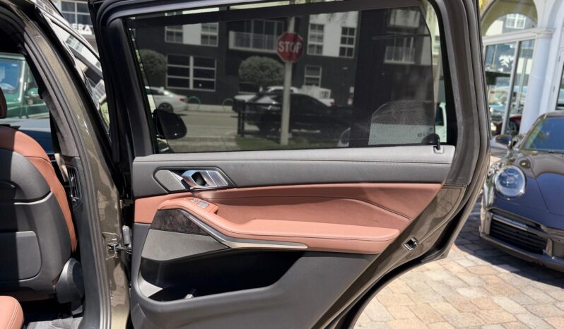 2025 BMW X7 xDrive40i full