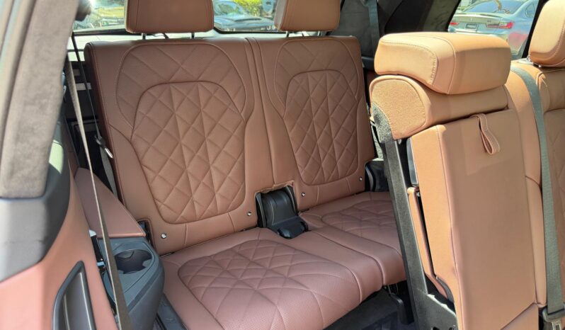 2025 BMW X7 xDrive40i full