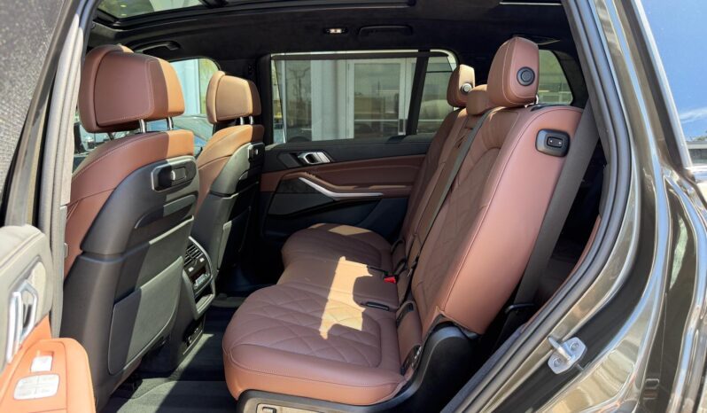 2025 BMW X7 xDrive40i full