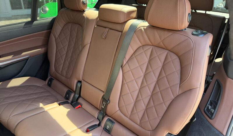 2025 BMW X7 xDrive40i full