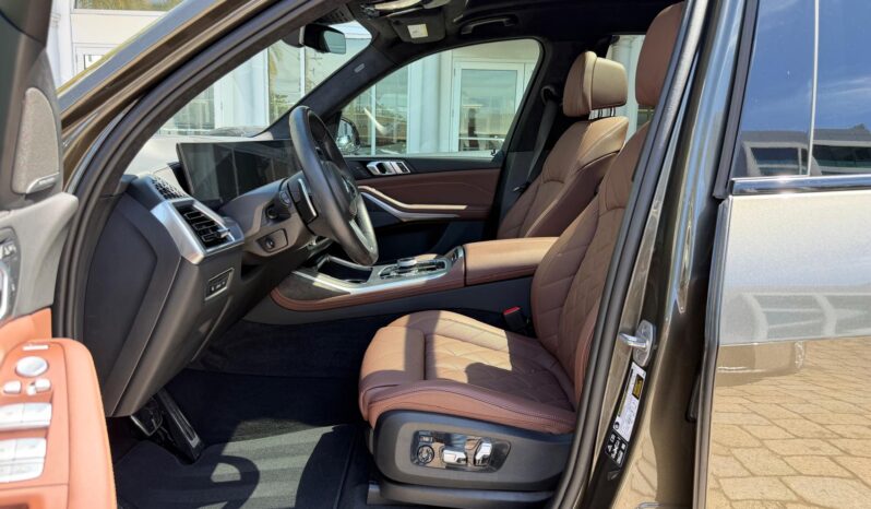 2025 BMW X7 xDrive40i full