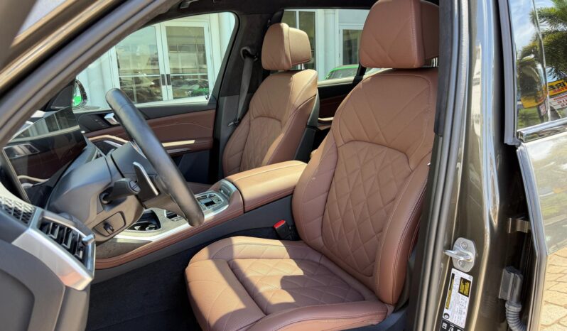 2025 BMW X7 xDrive40i full