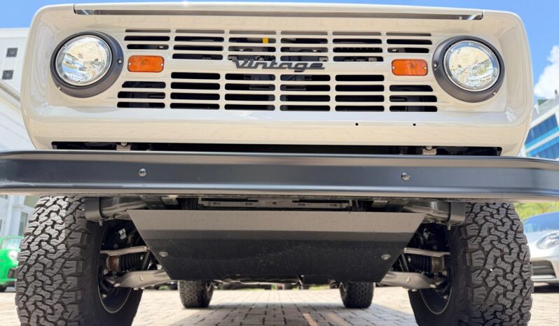 2025 Ford Bronco Badlands Vintage Modern full