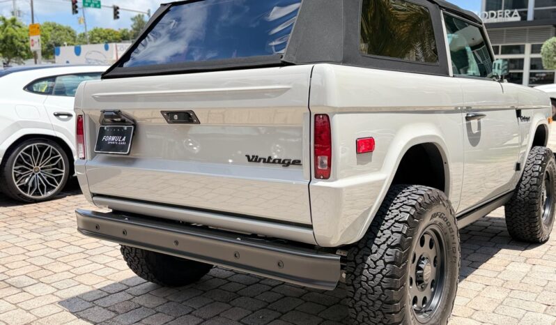 2025 Ford Bronco Badlands Vintage Modern full