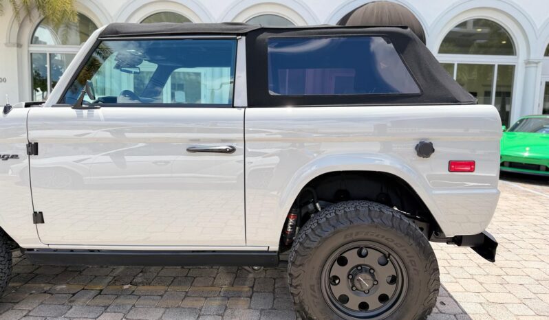 2025 Ford Bronco Badlands Vintage Modern full