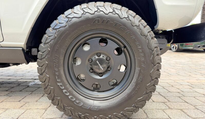 2025 Ford Bronco Badlands Vintage Modern full