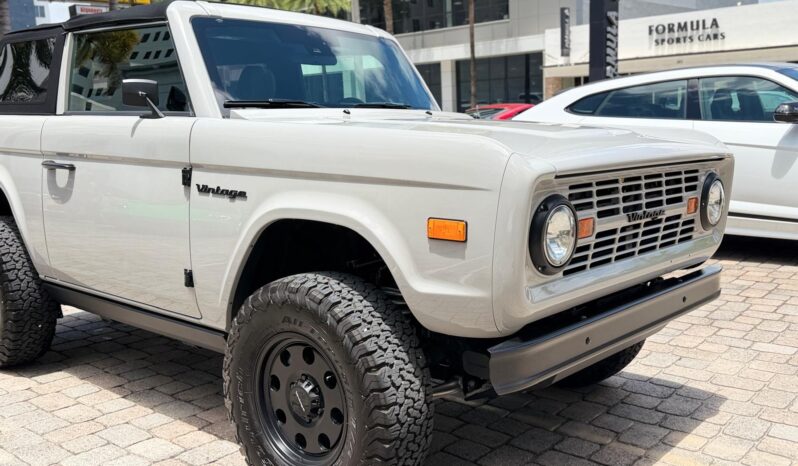 2025 Ford Bronco Badlands Vintage Modern full