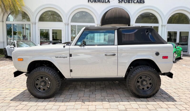 2025 Ford Bronco Badlands Vintage Modern full