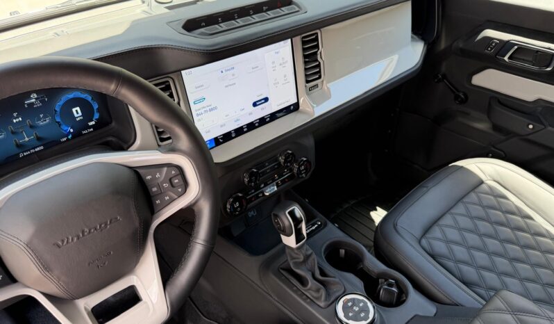 2025 Ford Bronco Badlands Vintage Modern full
