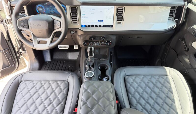 2025 Ford Bronco Badlands Vintage Modern full