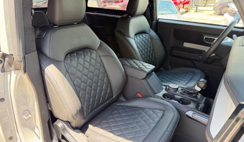 2025 Ford Bronco Badlands Vintage Modern full