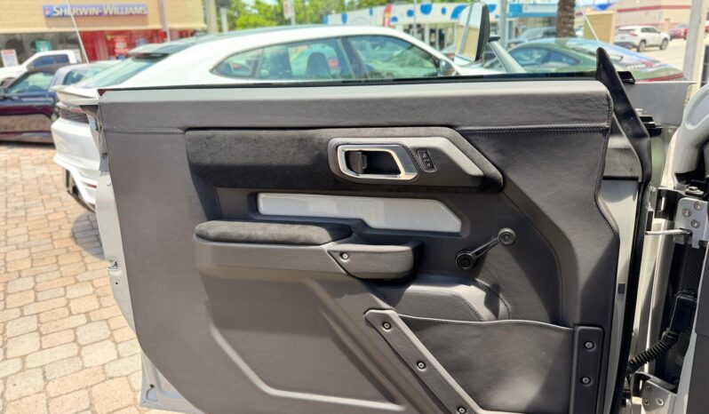 2025 Ford Bronco Badlands Vintage Modern full