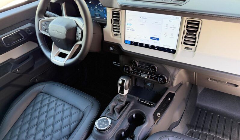 2025 Ford Bronco Badlands Vintage Modern full