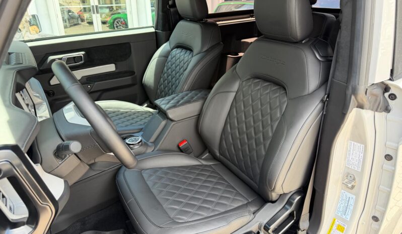2025 Ford Bronco Badlands Vintage Modern full