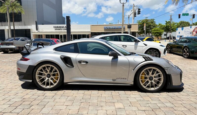 2018 Porsche 911 GT2 RS full