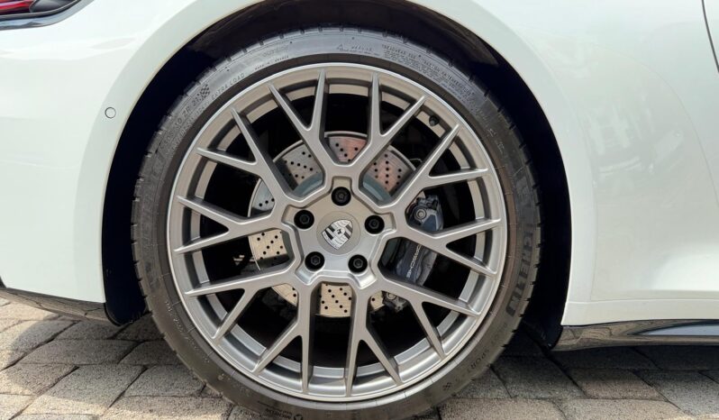 2025 Porsche 911 Carrera full