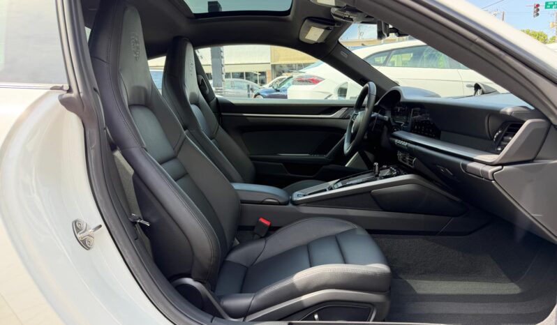 2025 Porsche 911 Carrera full