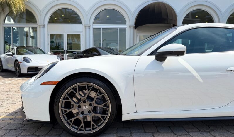 2025 Porsche 911 Carrera full