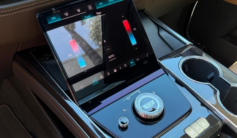2026 Cadillac Escalade Luxury 4WD full