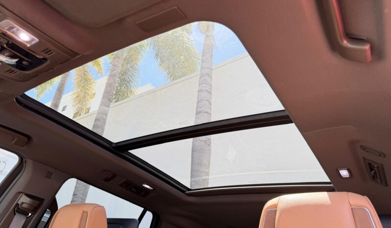 2026 Cadillac Escalade Luxury 4WD full