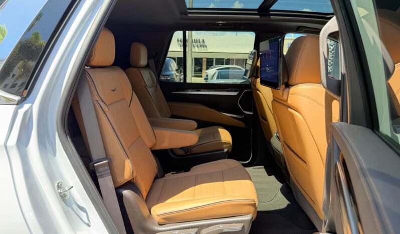 2026 Cadillac Escalade Luxury 4WD full