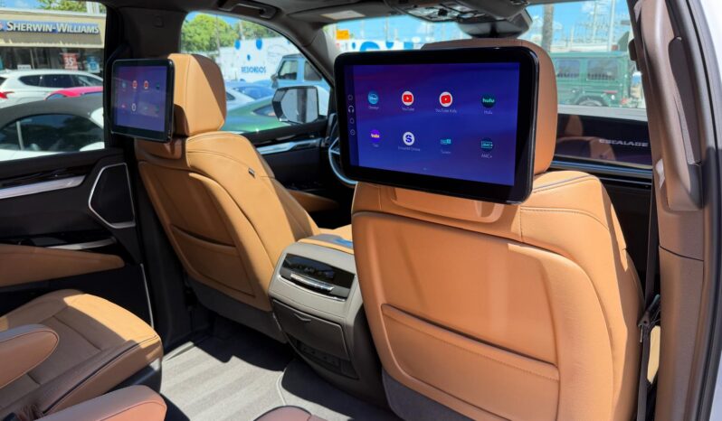 2026 Cadillac Escalade Luxury 4WD full