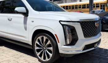 2026 Cadillac Escalade Luxury 4WD full