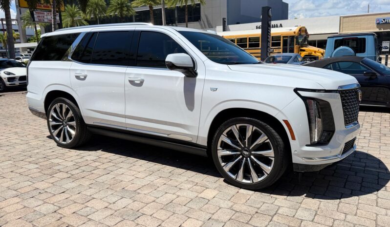 2026 Cadillac Escalade Luxury 4WD full
