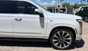 2026 Cadillac Escalade Luxury 4WD full