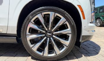 2026 Cadillac Escalade Luxury 4WD full