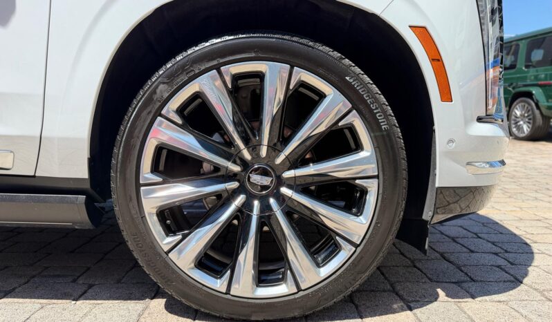 2026 Cadillac Escalade Luxury 4WD full