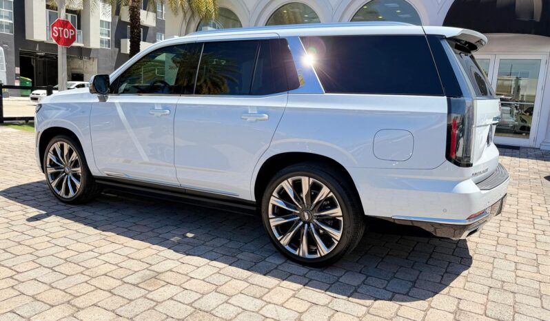 2026 Cadillac Escalade Luxury 4WD full