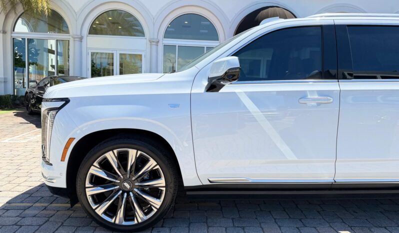 2026 Cadillac Escalade Luxury 4WD full