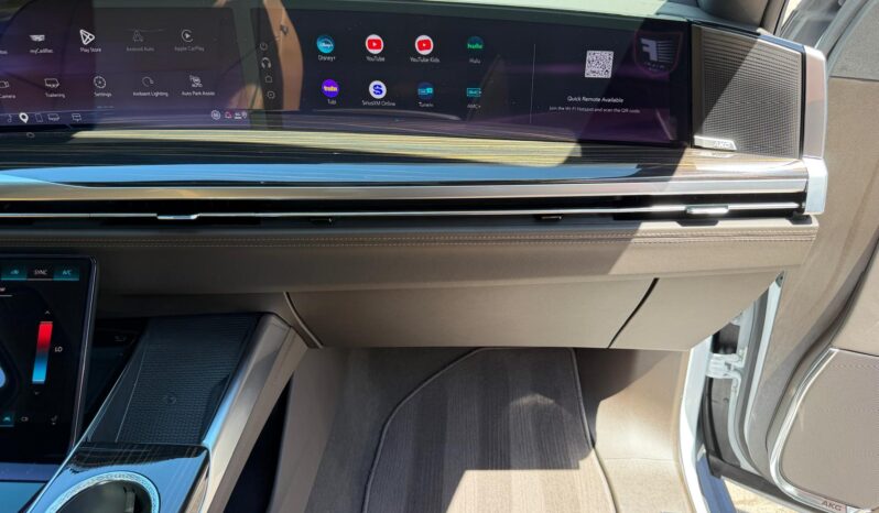 2026 Cadillac Escalade Luxury 4WD full