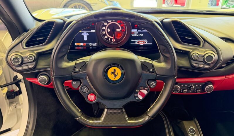 2017 Ferrari 488 GTB full