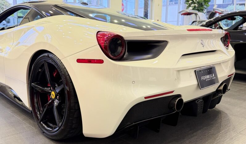 2017 Ferrari 488 GTB full