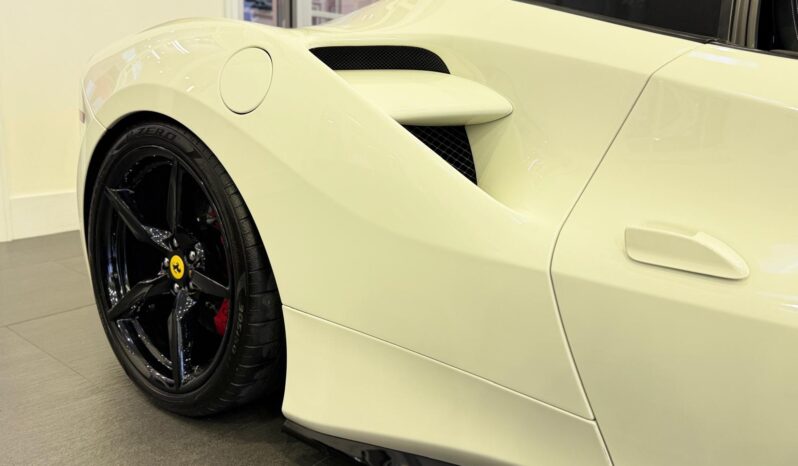 2017 Ferrari 488 GTB full