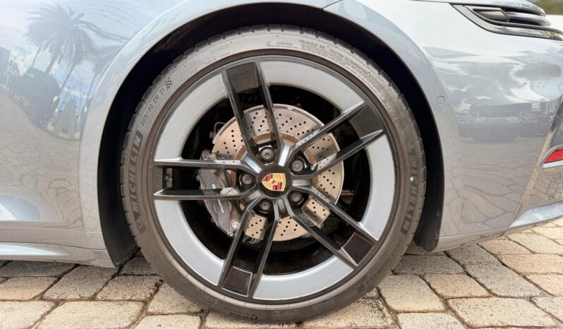 2025 Porsche 911 Carrera Cabriolet full