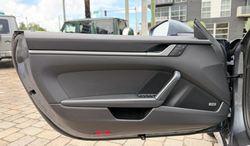 2025 Porsche 911 Carrera Cabriolet full