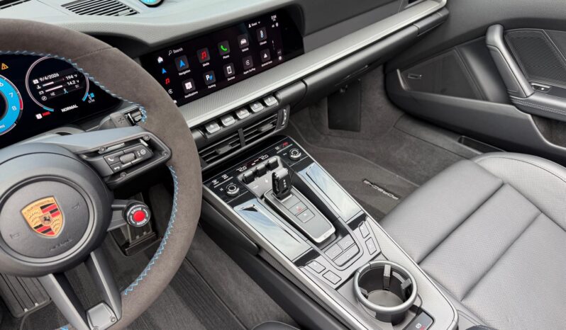 2025 Porsche 911 Carrera Cabriolet full