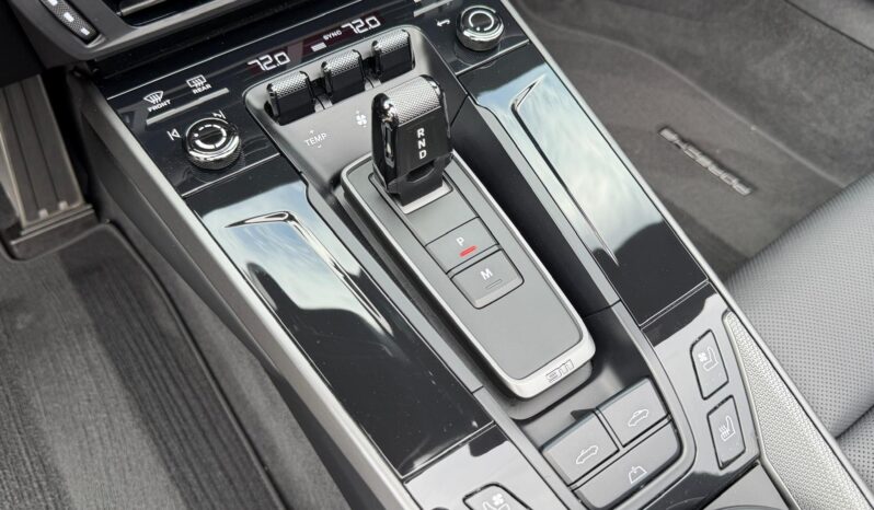 2025 Porsche 911 Carrera Cabriolet full