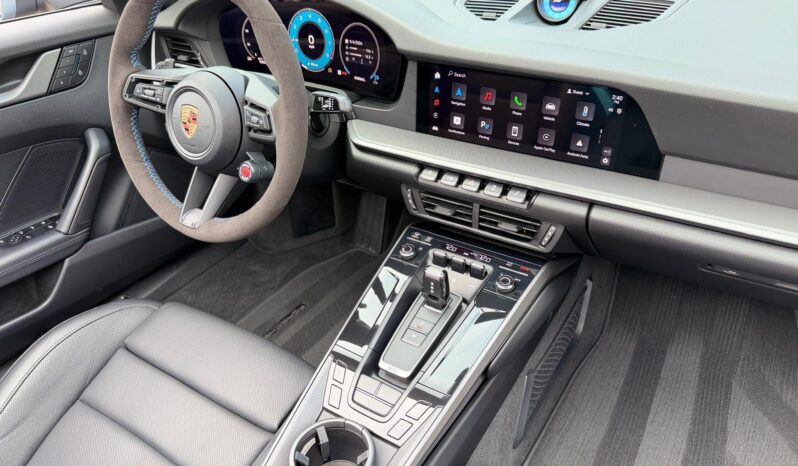 2025 Porsche 911 Carrera Cabriolet full